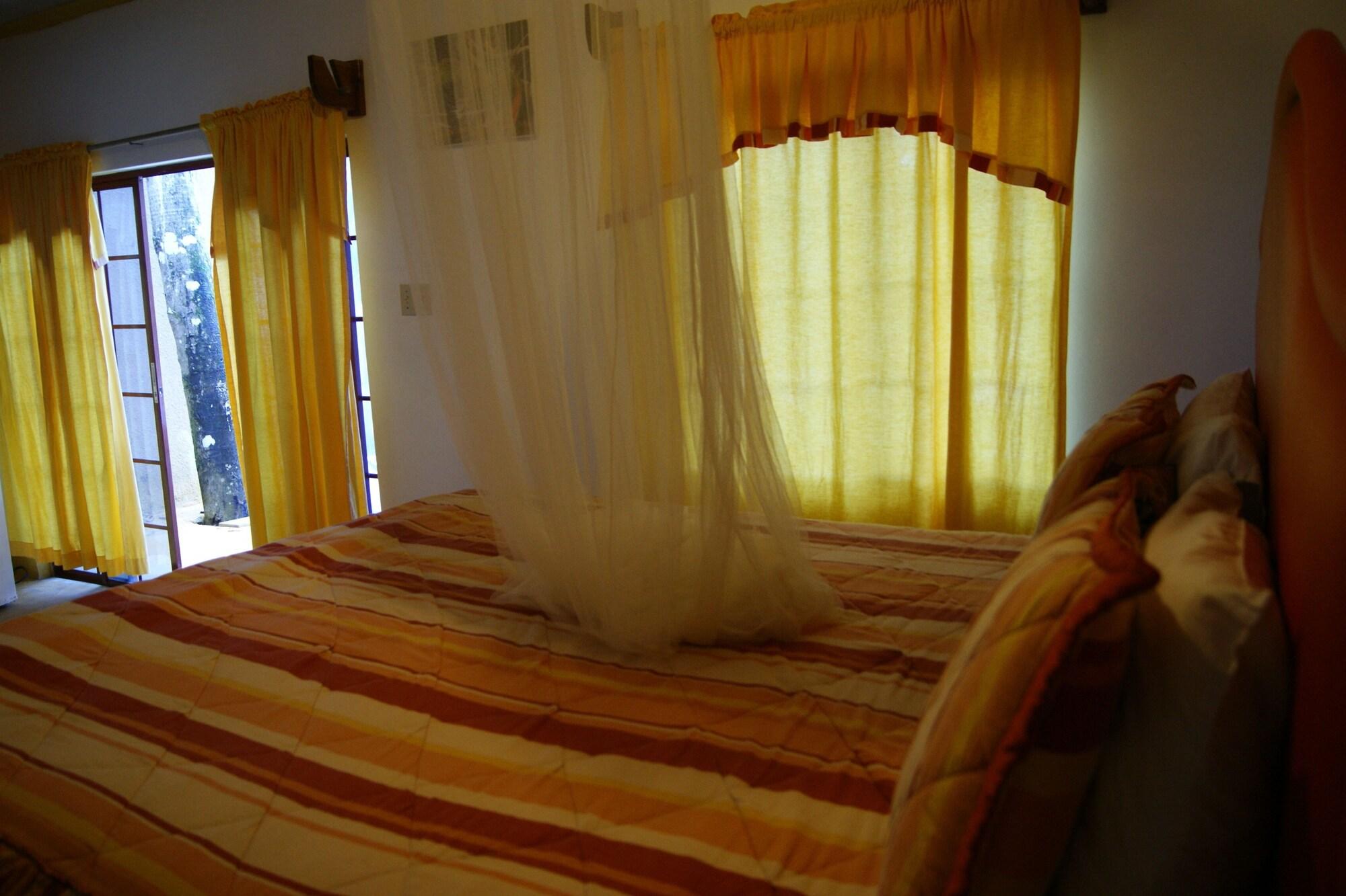 San San Tropez Hotel Port Antonio Exterior foto